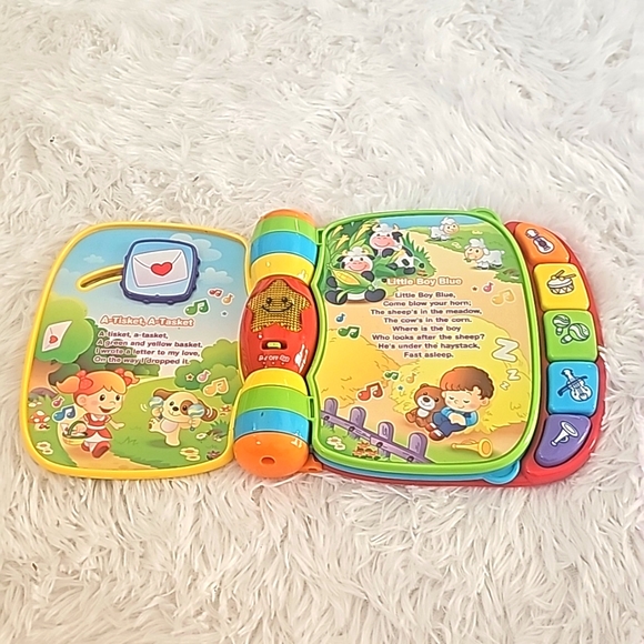 V tech musical rhymes book - Picture 3 of 3